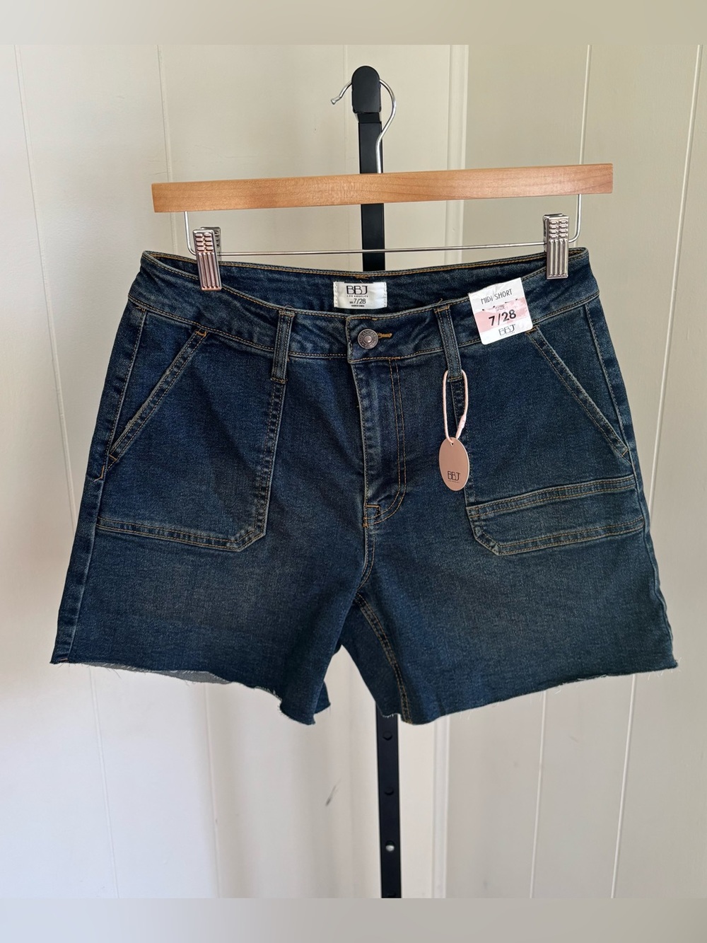 BBJ Midi Denim Blue Utility Cutoff Jean Shorts Medium Wash Women’s 7/28 NWT